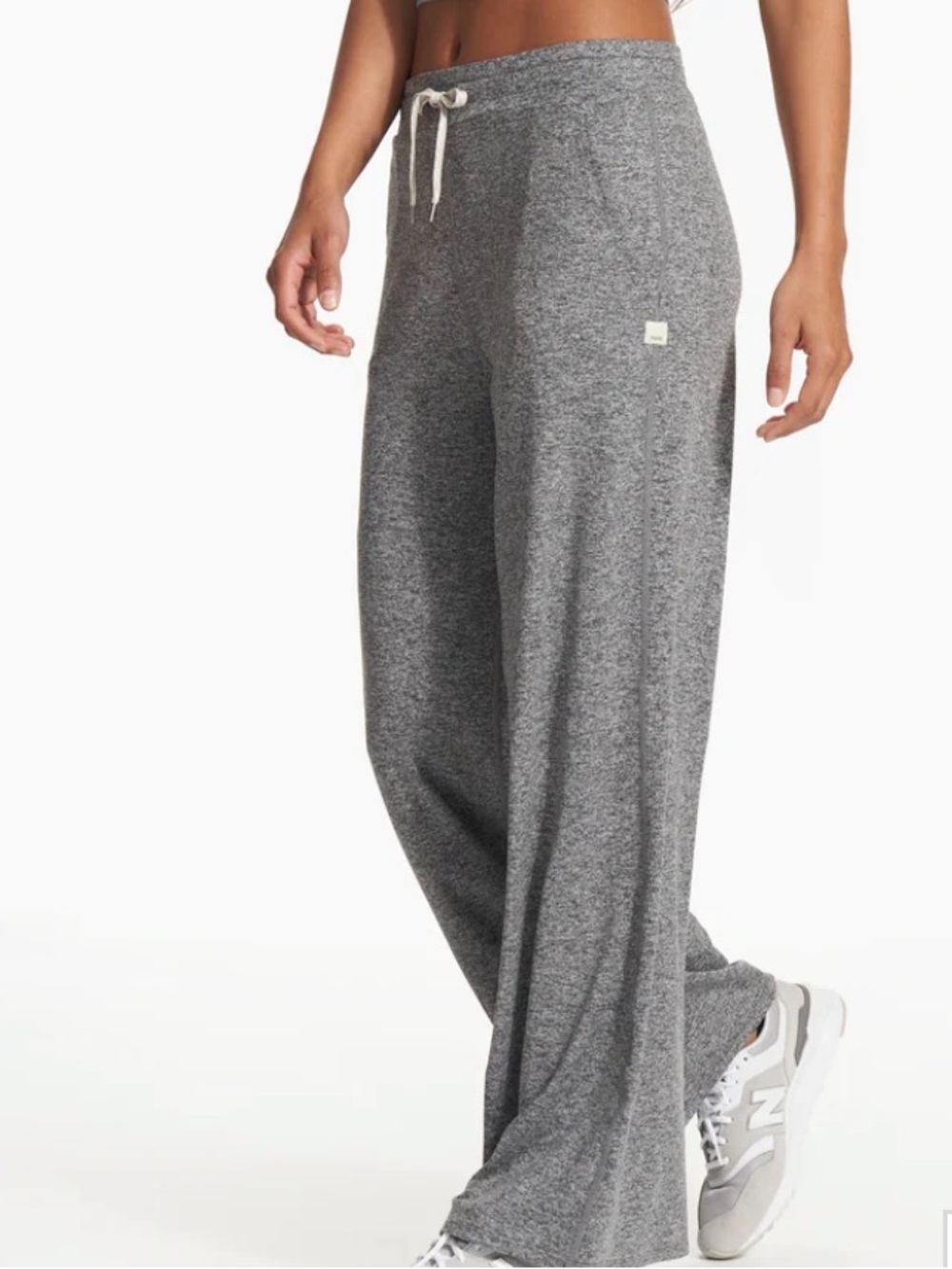 NWT VUORI Halo Wide Leg Joggers!